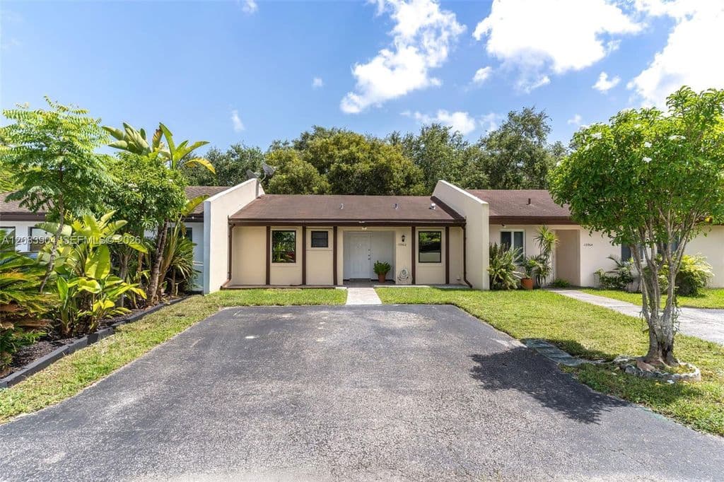 2+1 Mülk — 13962 SW 52nd Ln