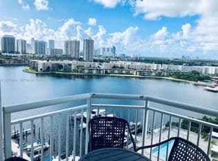 1-bedroom Condo — 18071 Biscayne Blvd APT 1503, North Miami Beach, 33160