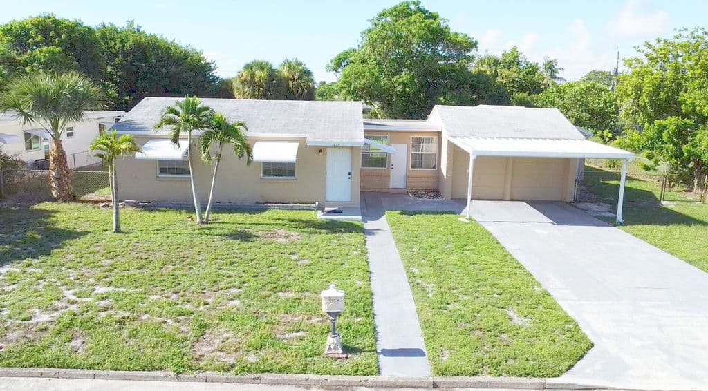 3-bedroom Single-Family Home — 1229 15TH Avenue N