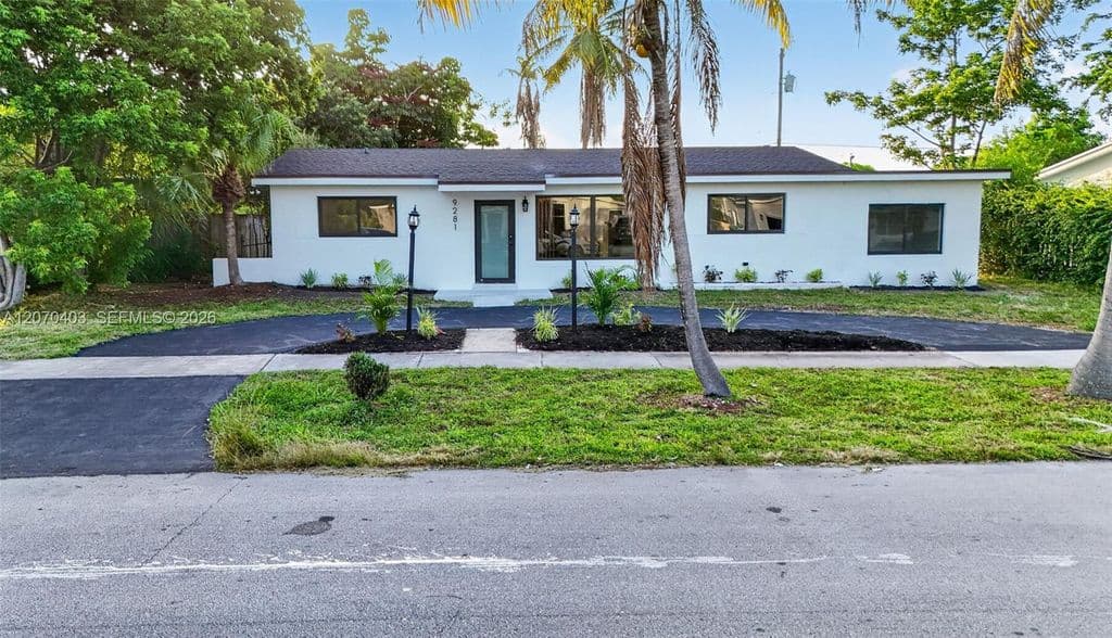 4+1 Müstakil ev — 9281 Martinique Dr