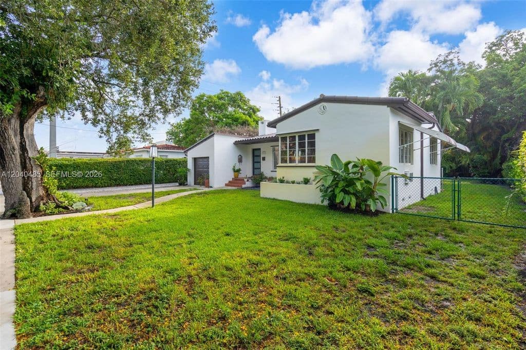 2+1 Müstakil ev — 21 SW 59th Ave