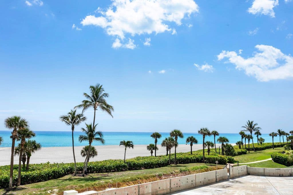 2+1 Condo — 400 Ocean Trail Way #303
