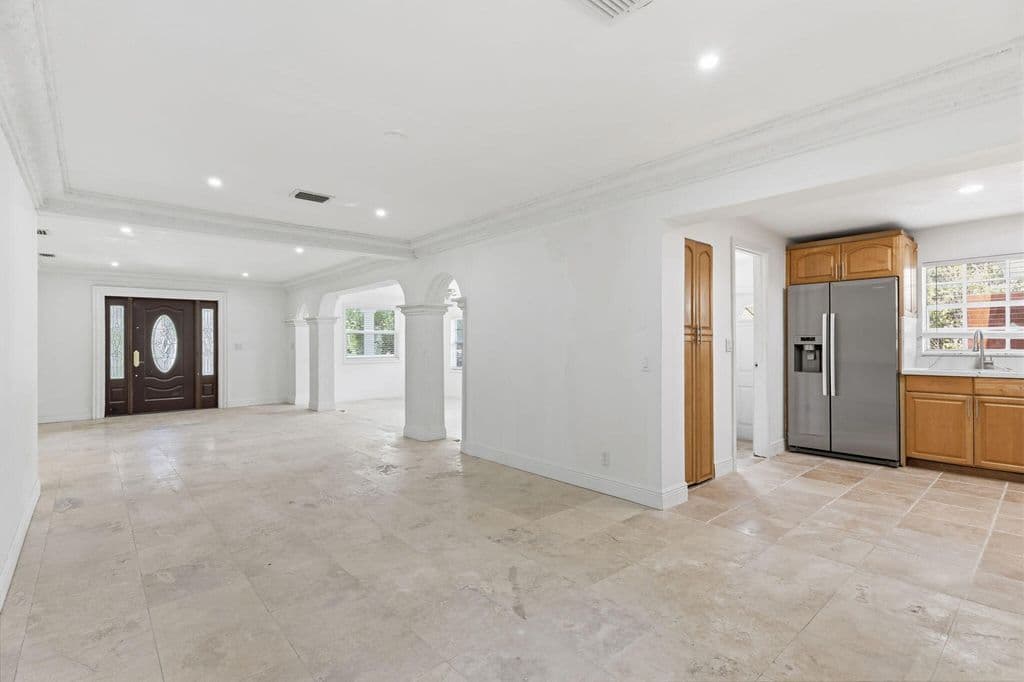 4+1 Müstakil ev — 4793 Badger Avenue