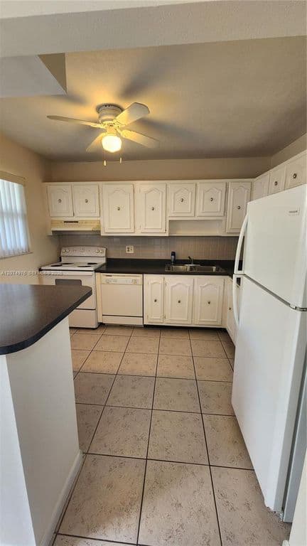 2-bedroom Condo — 6550 Royal Palm Blvd APT 112A