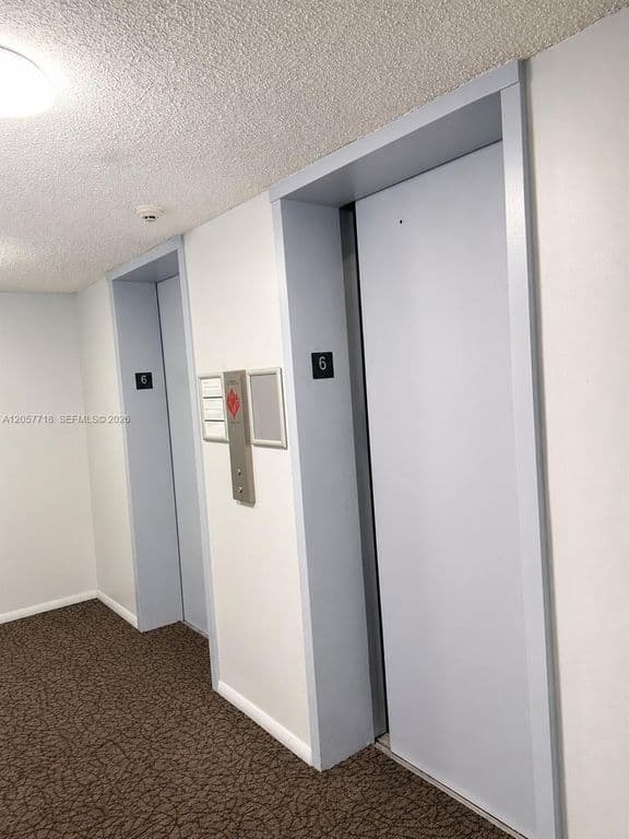 1-bedroom Condo — 1465 NE 123rd St APT 609