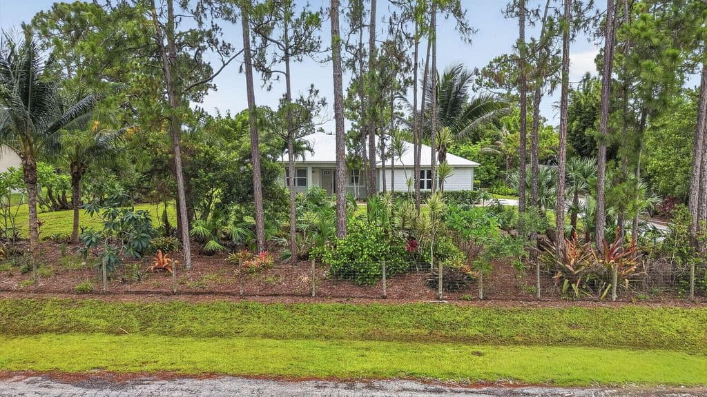 4-bedroom Single-Family Home — 18842 93rd Road N
