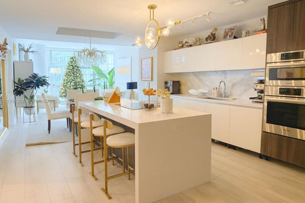 3-bedroom Condo — 851 NE 1st Ave Unit 2212