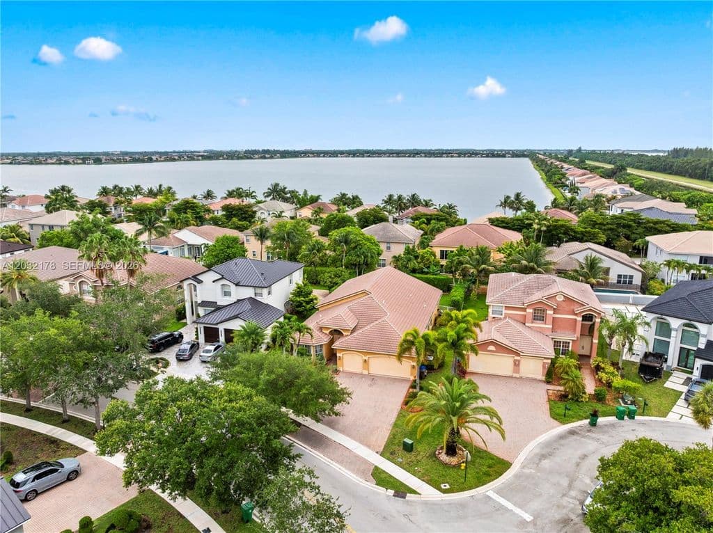 5-bedroom Single-Family Home — 5431 SW 184th Way