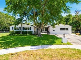 4+1 Müstakil ev — 9331 SW 104th Ct, Miami, 33176