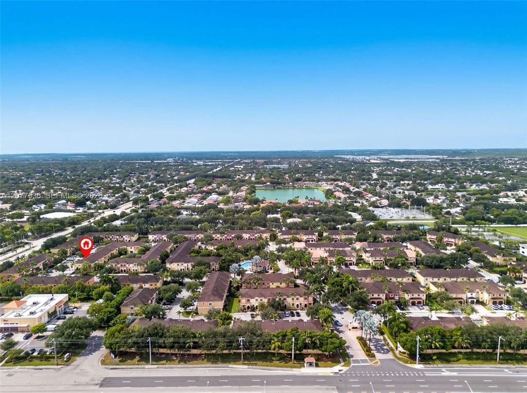 2-bedroom Single-Family Home — 1820 SW 89th Ter