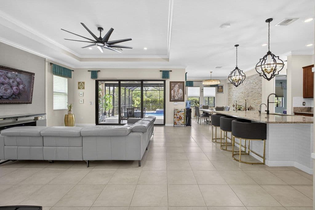 3+1 Müstakil ev — 1010 Sweetgrass Street