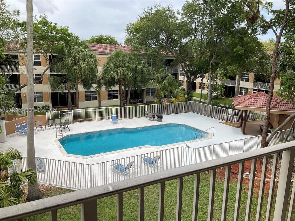 2-bedroom Condo — 8282 NW 24th St #8282