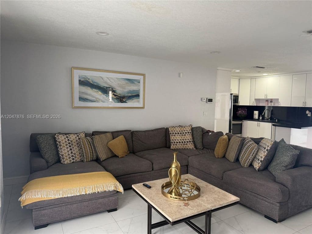 3+1 Müstakil ev — 7525 Roosevelt St