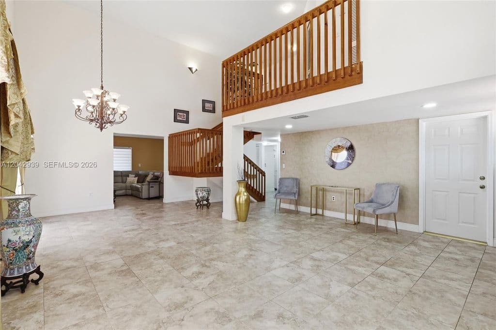 4+1 Mülk — 15652 SW 91st Ln