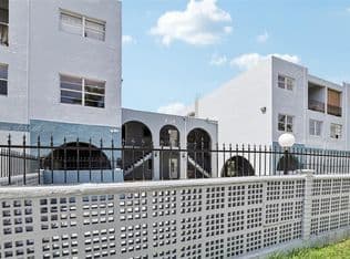 2-bedroom Condo — 1300 W 53rd St APT 25, Hialeah, 33012