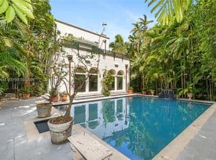 3+1 Müstakil ev — 3685 Royal Palm Ave, Miami, 33133