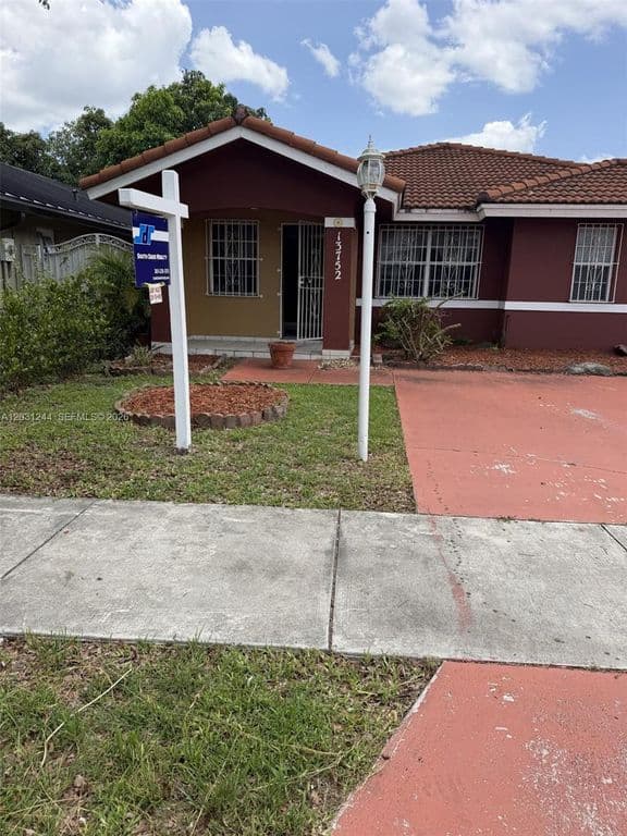 4-bedroom Single-Family Home — 13752 SW 156th St