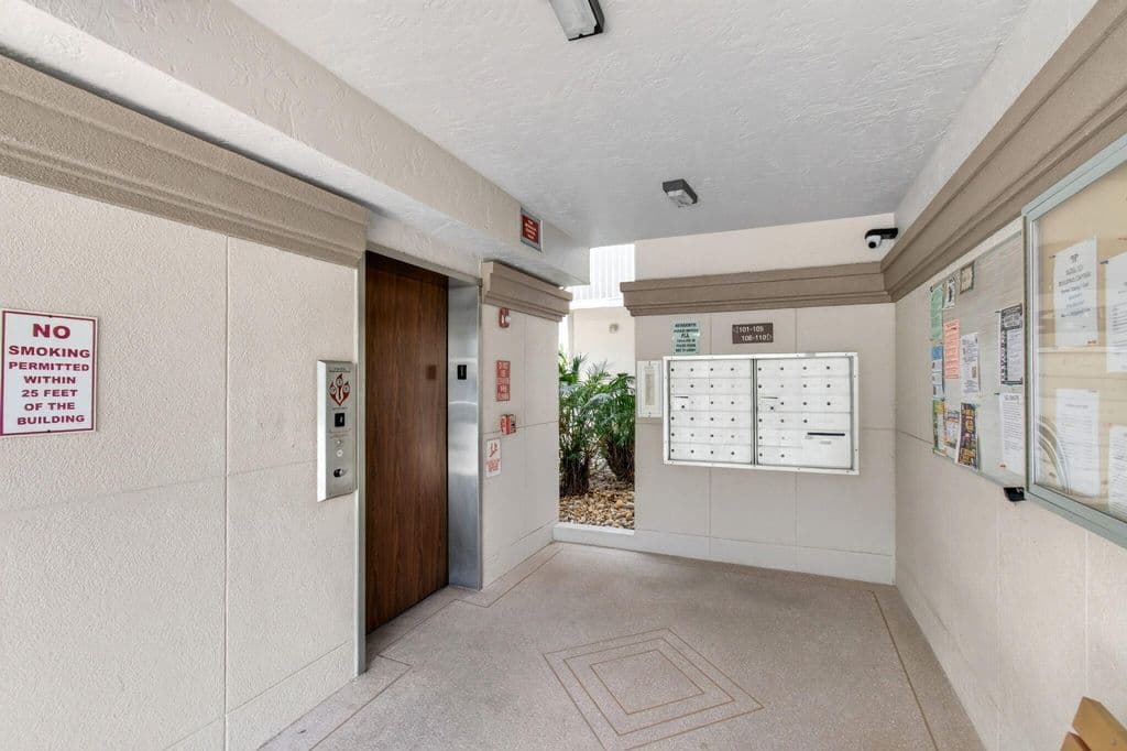 2-bedroom Condo — 14112 Huntington Pointe Drive #210