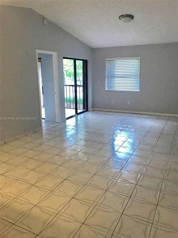 2-bedroom Condo — 9810 Hammocks Blvd APT 202