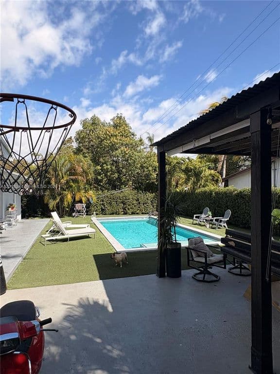 4-bedroom Single-Family Home — 12125 NE 2nd Ave