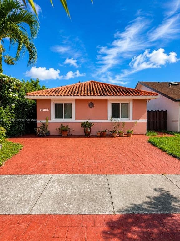 3+1 Müstakil ev — 14225 SW 55th St