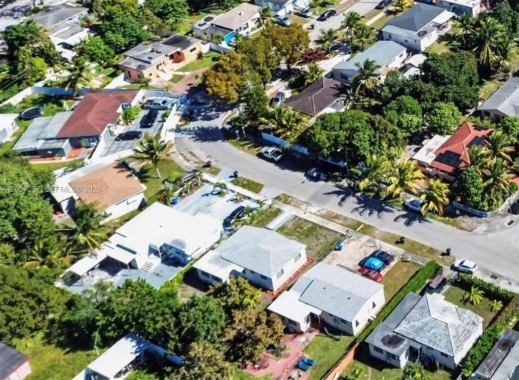 3+1 Müstakil ev — 15694 NE 10th Ct