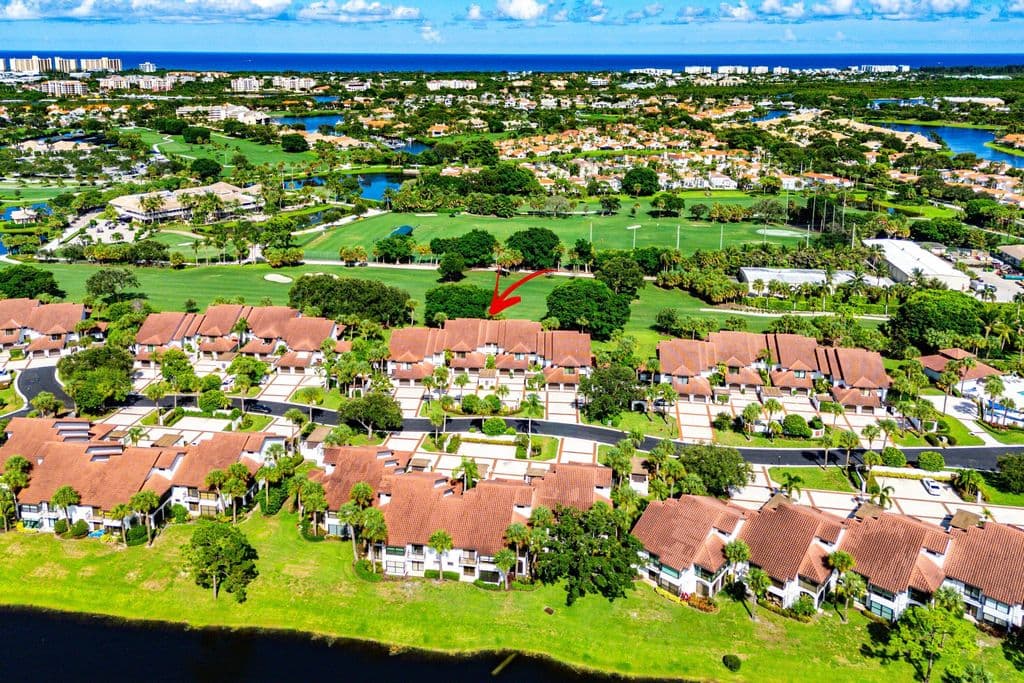 2-bedroom Condo — 16648 TRADERS Crossing N #106