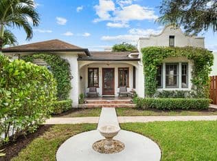 3-bedroom Single-Family Home — 416 WESTWOOD Road, West Palm Beach, 33401