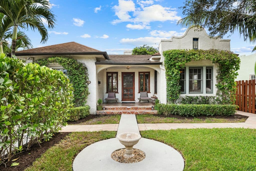 3-bedroom Single-Family Home — 416 WESTWOOD Road