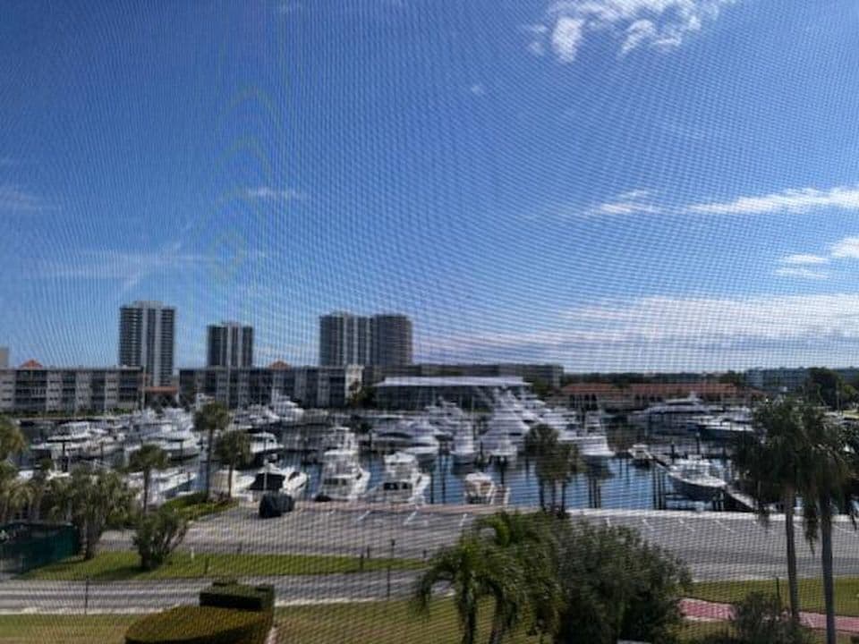 2-bedroom Condo — 907 Marina Drive #402