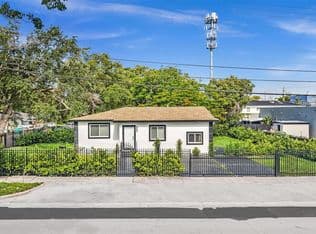 4-bedroom Single-Family Home — 5850 NE 3rd Ave, Miami, 33137