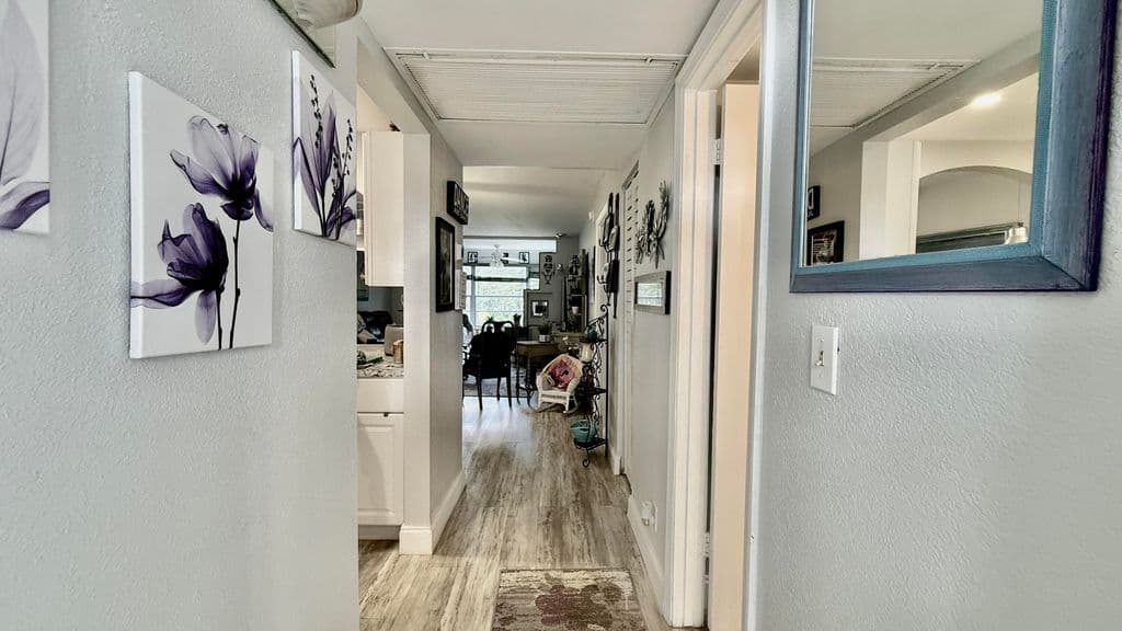 1-bedroom Condo — 9480 Poinciana Place #201