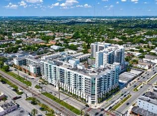 2+1 Condo — 140 S Dixie Hwy APT 510, Hollywood, 33020