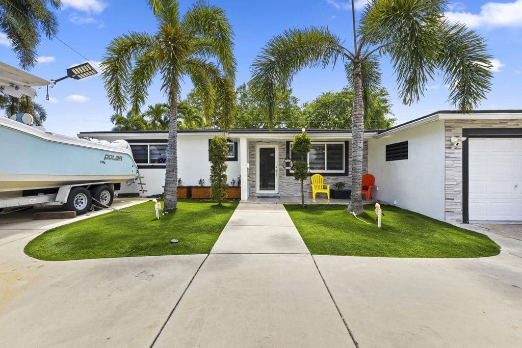 4-bedroom Single-Family Home — 3230 ROOSEVELT Street