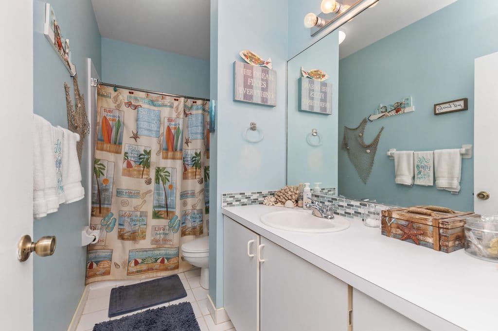 3-bedroom Property — 11912 ROYAL PALM Boulevard