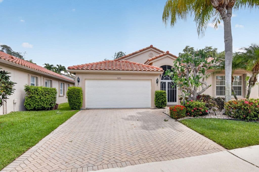 3+1 Müstakil ev — 5293 Grey Birch Lane