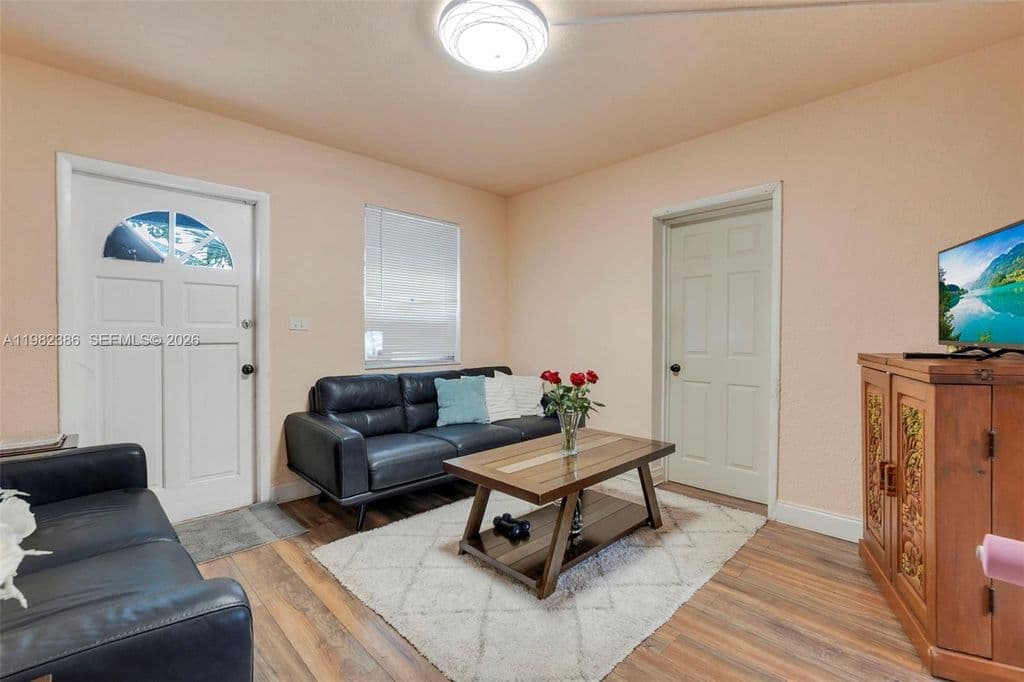 2-bedroom Single-Family Home — 1449 NE 51st St