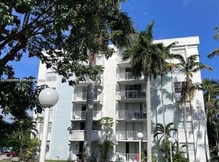 2-bedroom Condo — 486 NW 165th Street Rd APT B405, Miami, 33169