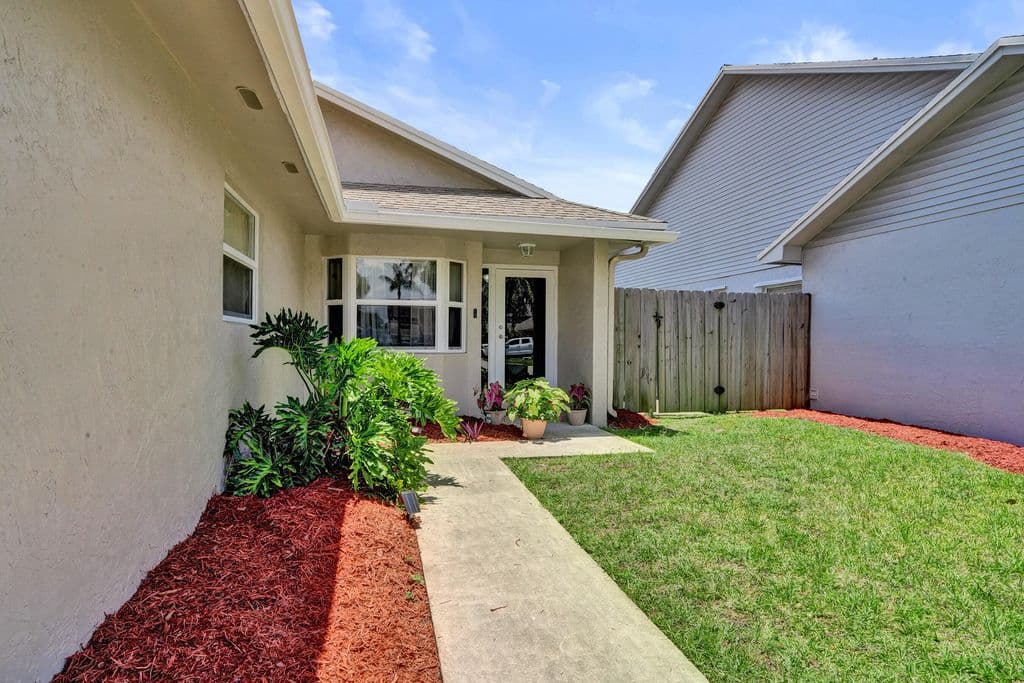3-bedroom Single-Family Home — 8340 SW 41st Street