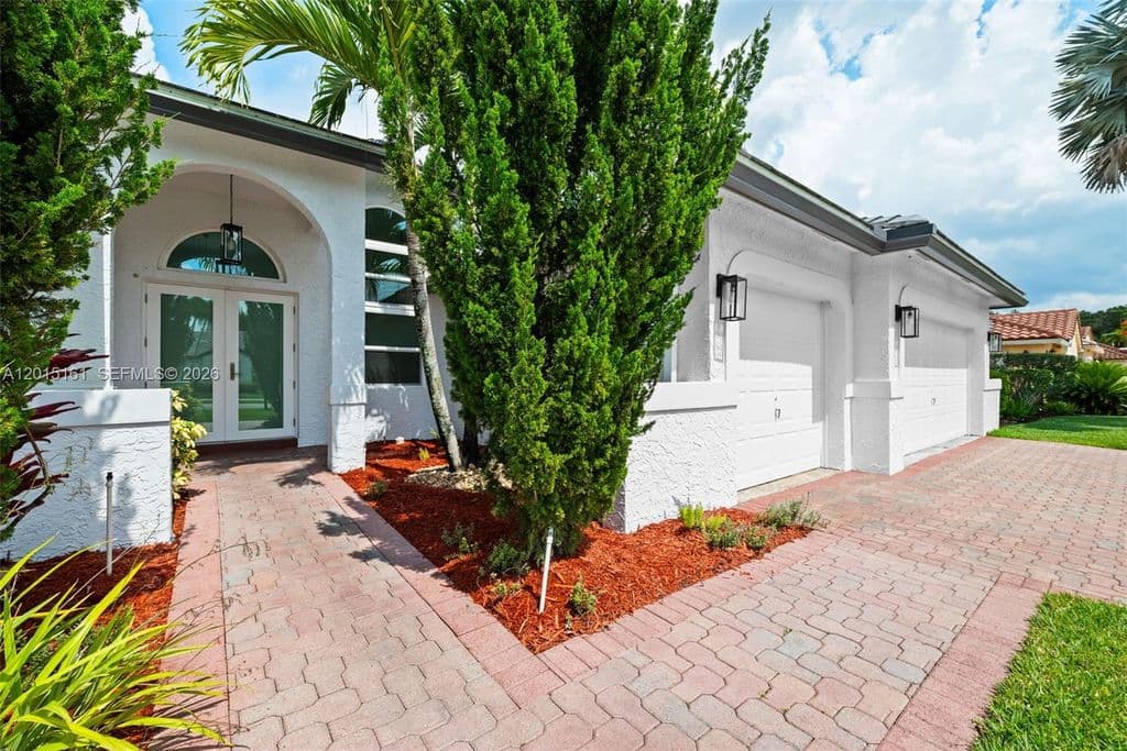 4-bedroom Single-Family Home — 3292 Ridge Trce