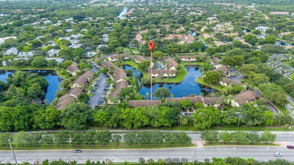 2+1 Mülk — 3727 Carambola Circle N #2823