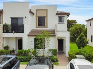 3+1 Müstakil ev — 21035 NE 8th Ave, Miami, 33179