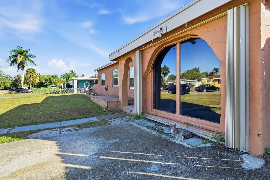 4+1 Müstakil ev — 333 Mid Pines Road