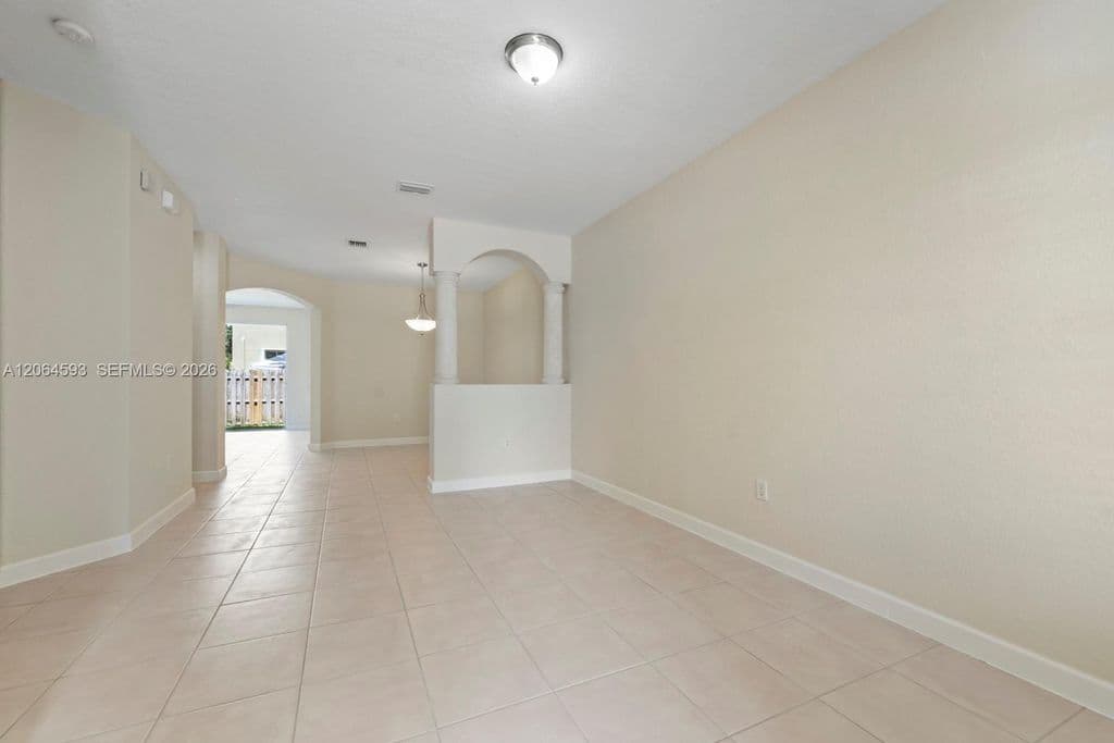 4-bedroom Property — 1417 SE 24th Rd