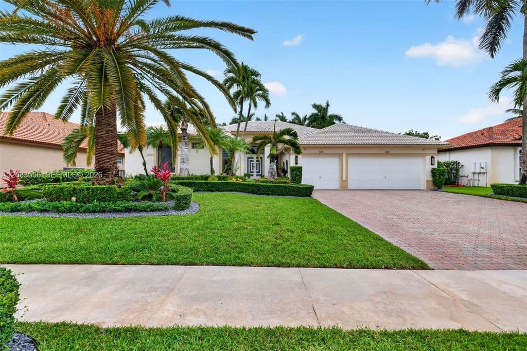 5+1 Müstakil ev — 18611 SW 39th St