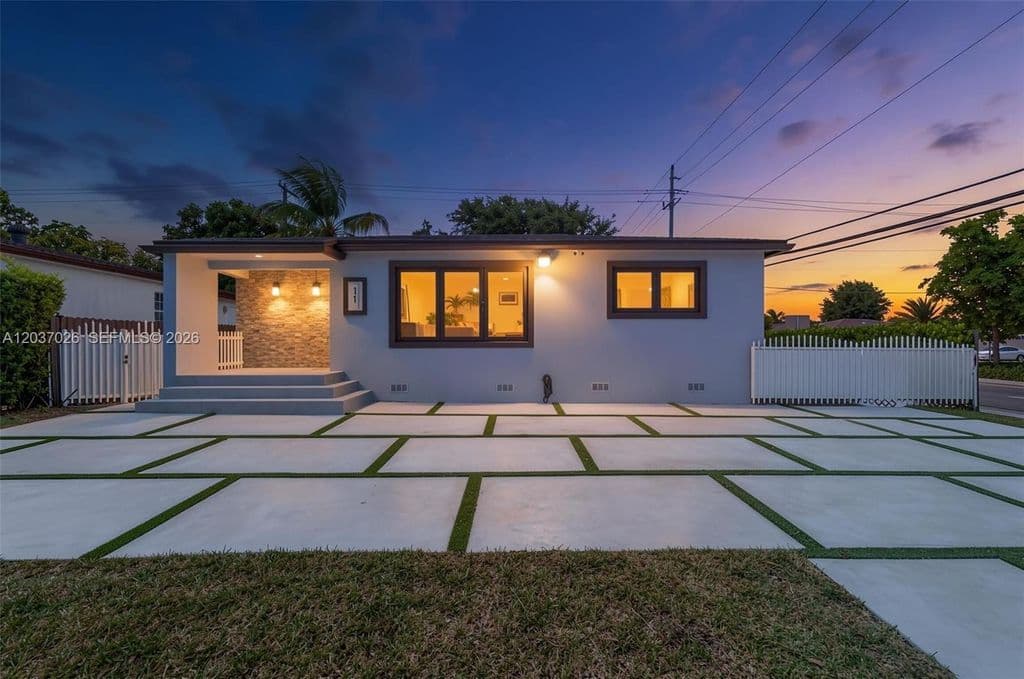 3+1 Müstakil ev — 11 W 59th St