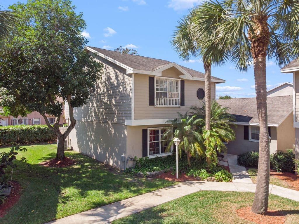 3-bedroom Property — 12212 NW 36th Place