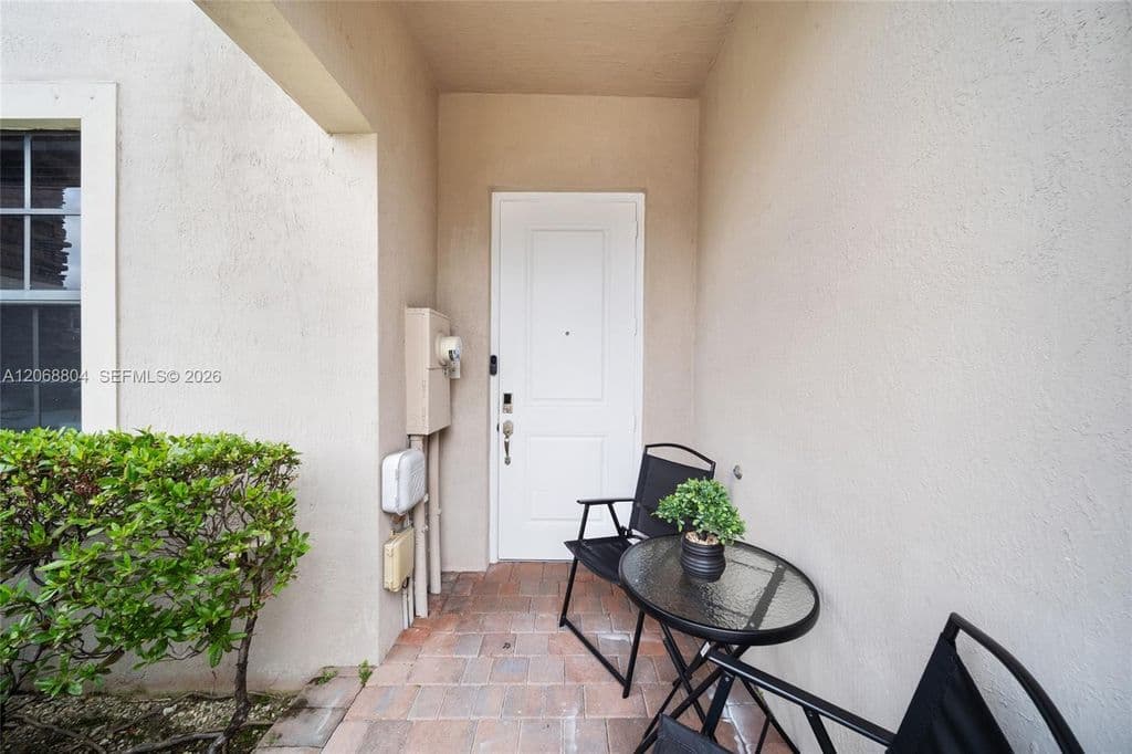 2-bedroom Property — 15053 SW 115th Ter