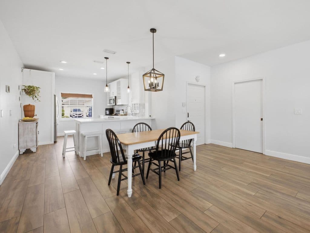 3-bedroom Property — 7098 Burgess Drive