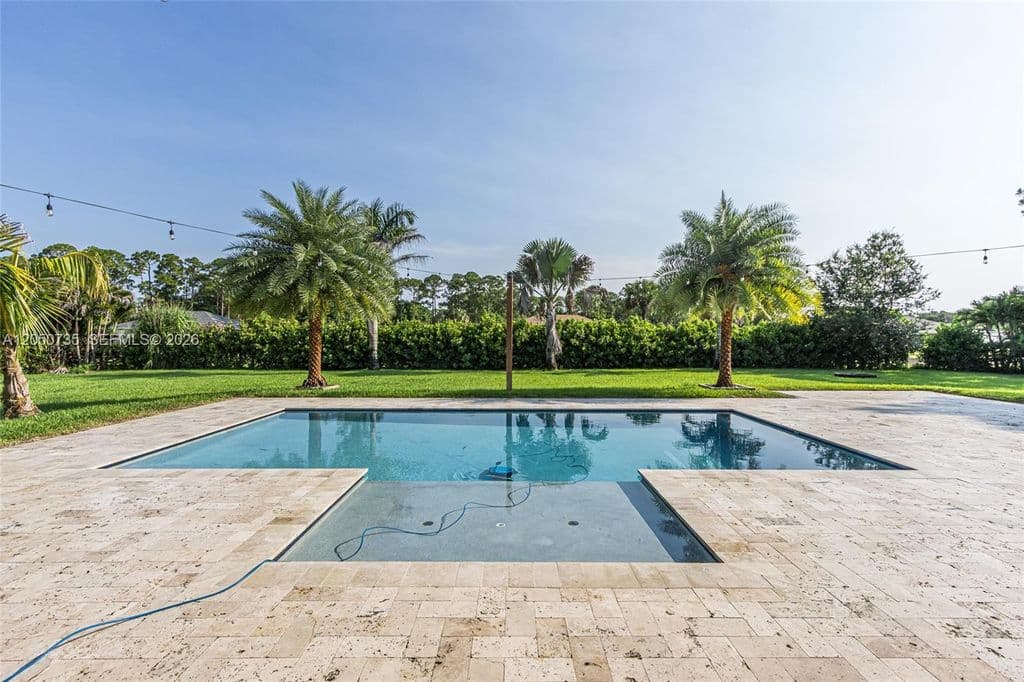 3-bedroom Single-Family Home — 15397 66th Ct N